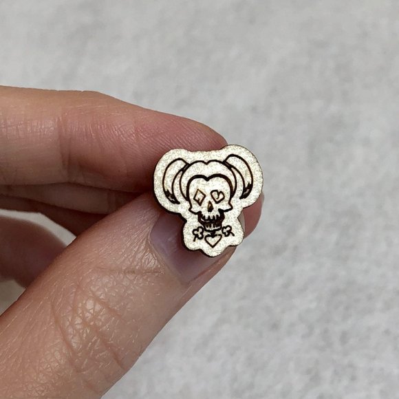 Harley Quinn Skull Wood Stud Earrings - Picture 2 of 4